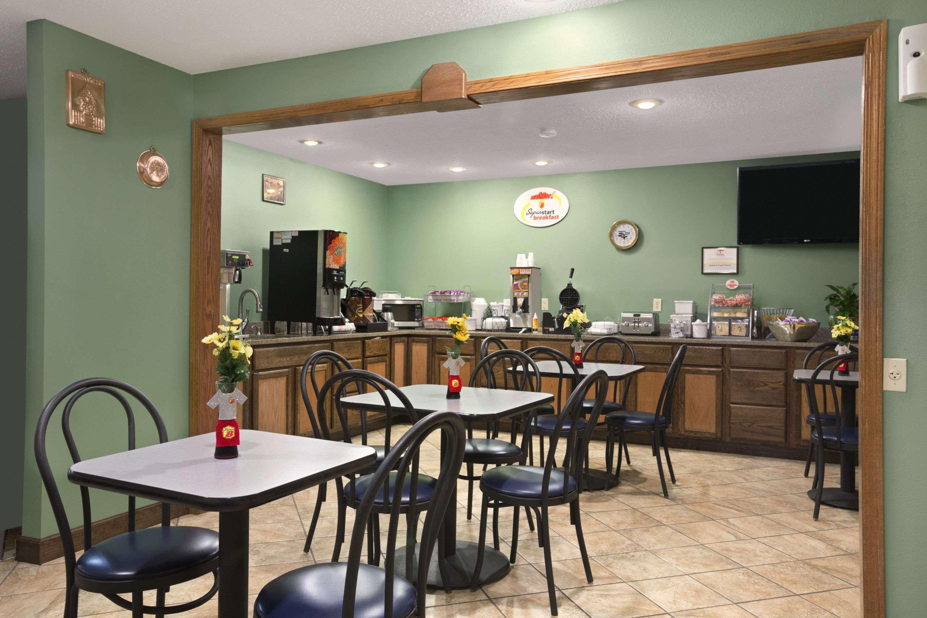Super 8 By Wyndham Russellville Ngoại thất bức ảnh