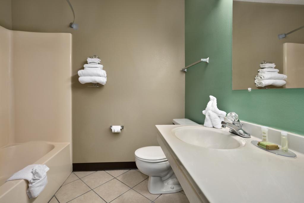 Super 8 By Wyndham Russellville Ngoại thất bức ảnh